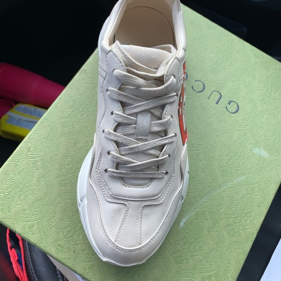 Men’s Gucci Rython Sneakers - Picture 1 of 4